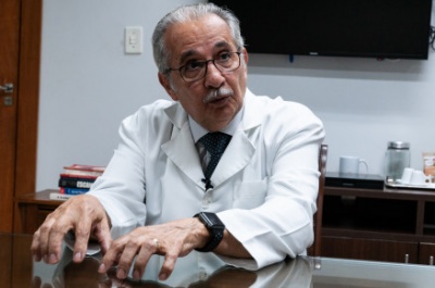 Photo of Médico: “O toque dura poucos segundos e pode salvar uma vida”