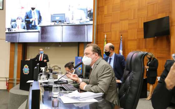 Photo of Deputados rejeitam proposta do governo de ‘superferiado’ em MT