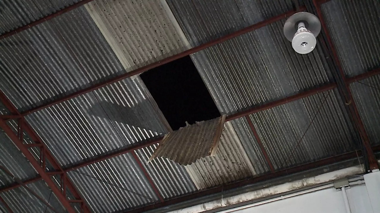 Photo of Ladrão cai do telhado durante tentativa de furto em Querência