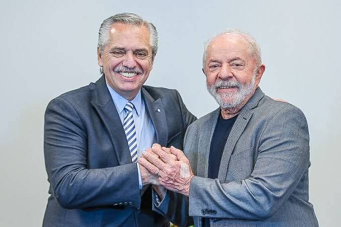 Photo of Presidente argentino visita Lula e fala em necessidade de integração da América Latina
