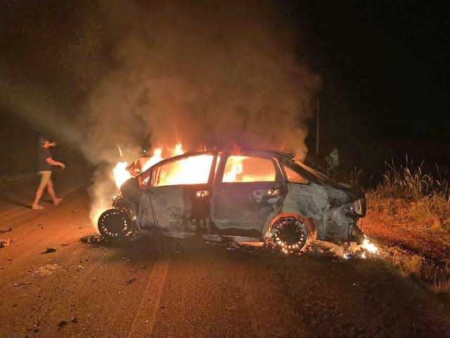 Photo of Querência – Carro pega fogo na estrada para Ribeirão Cascalheira