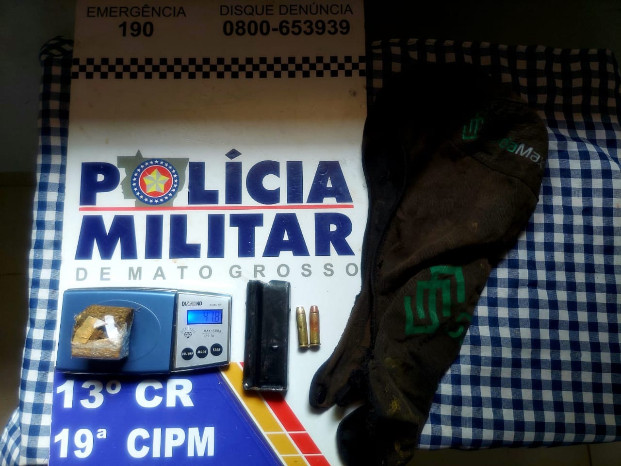 Photo of Querência – Polícia Militar prende dois suspeitos com entorpecentes e duas munições cal 38