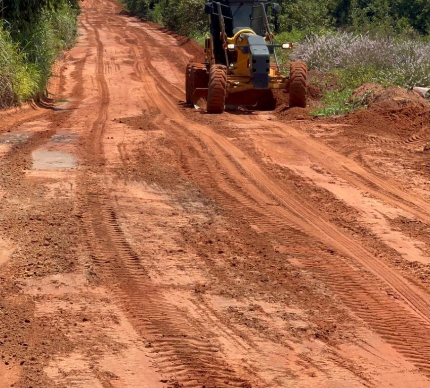 Photo of Prefeitura de Querência segue fazendo manutenção em estradas para melhores condições de trafegabilidade