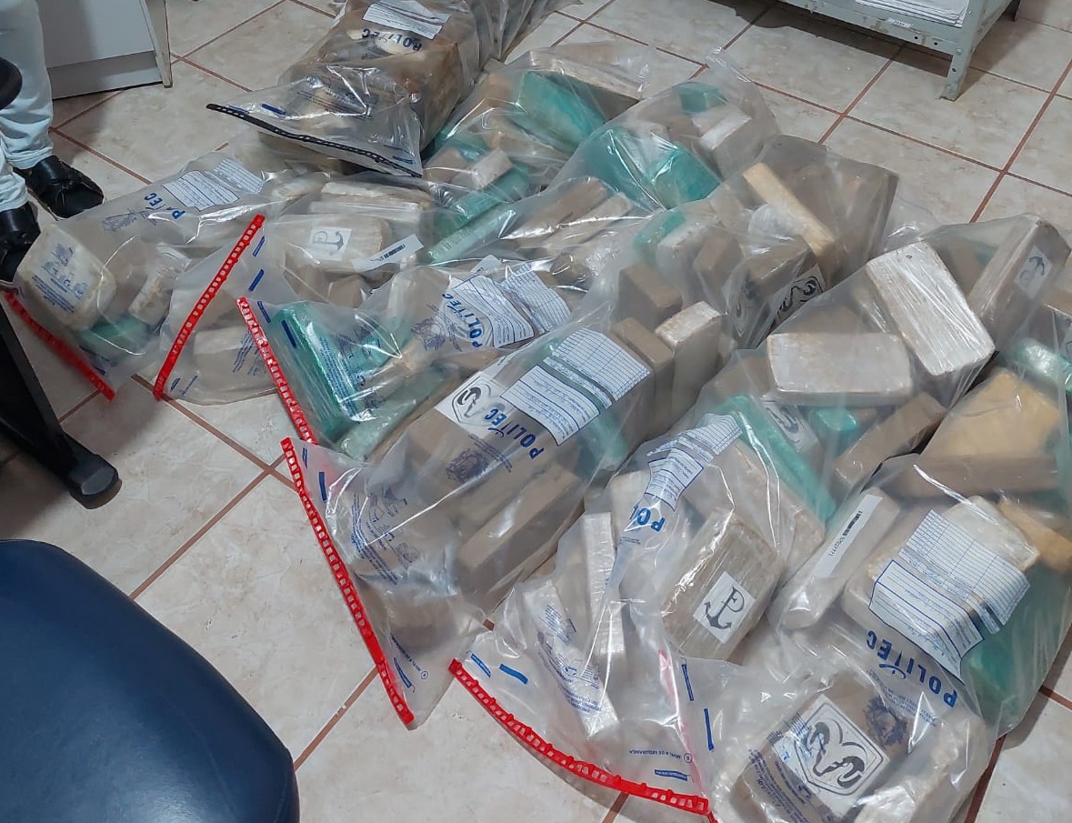 Photo of Polícia Civil incinera 150 quilos de cocaína apreendida esta semana em Canarana