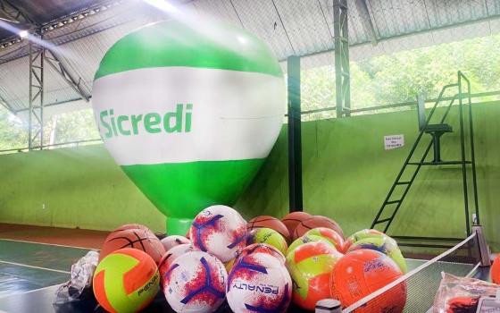 Photo of Sicredi Araxingu doa R$ 12 mil em equipamentos esportivos para IFMT de Barra do Garças; Vídeo