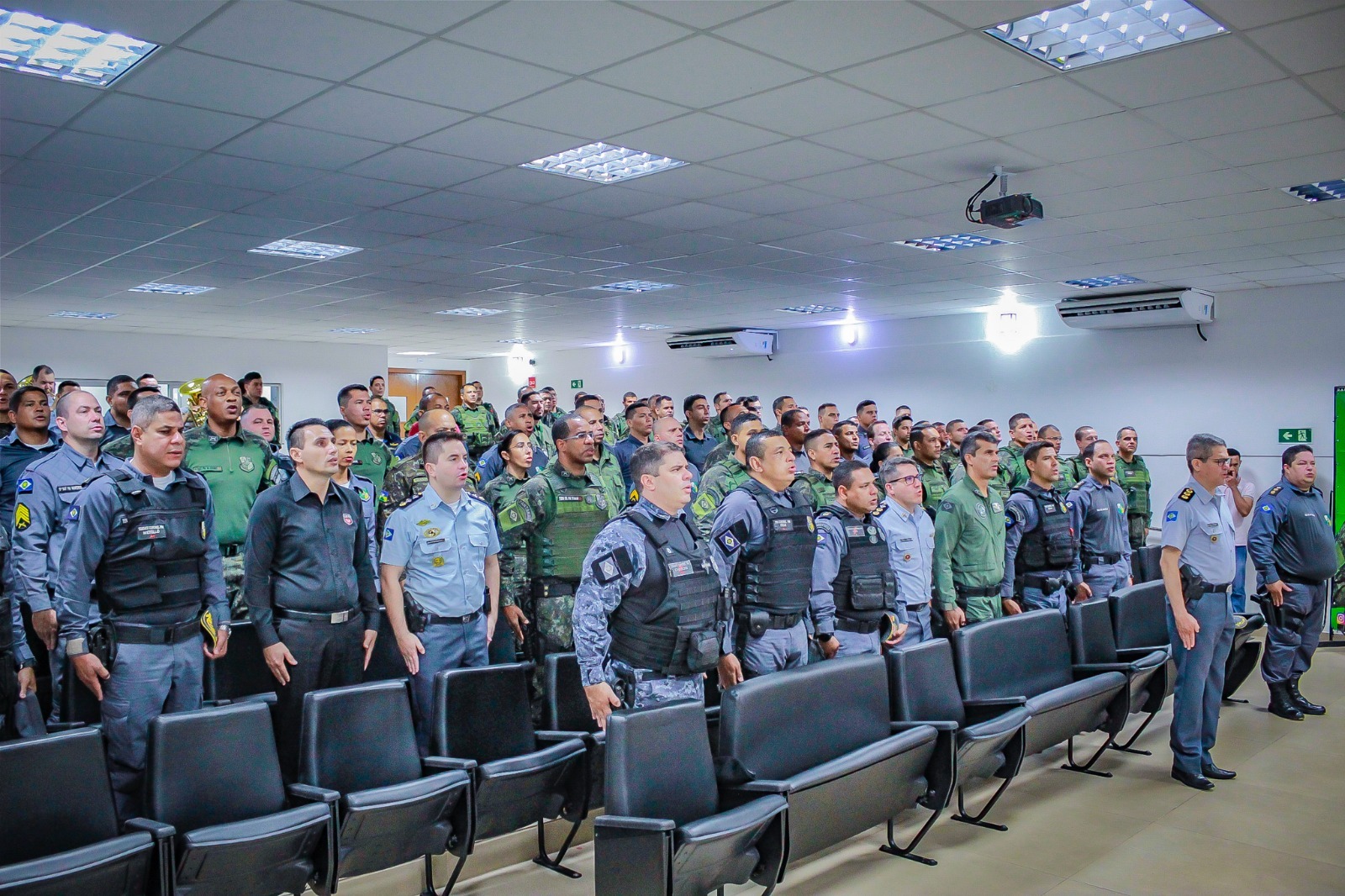 Photo of Policiais militares de MT e três Estados iniciam 5º Curso de Policiamento Ambiental