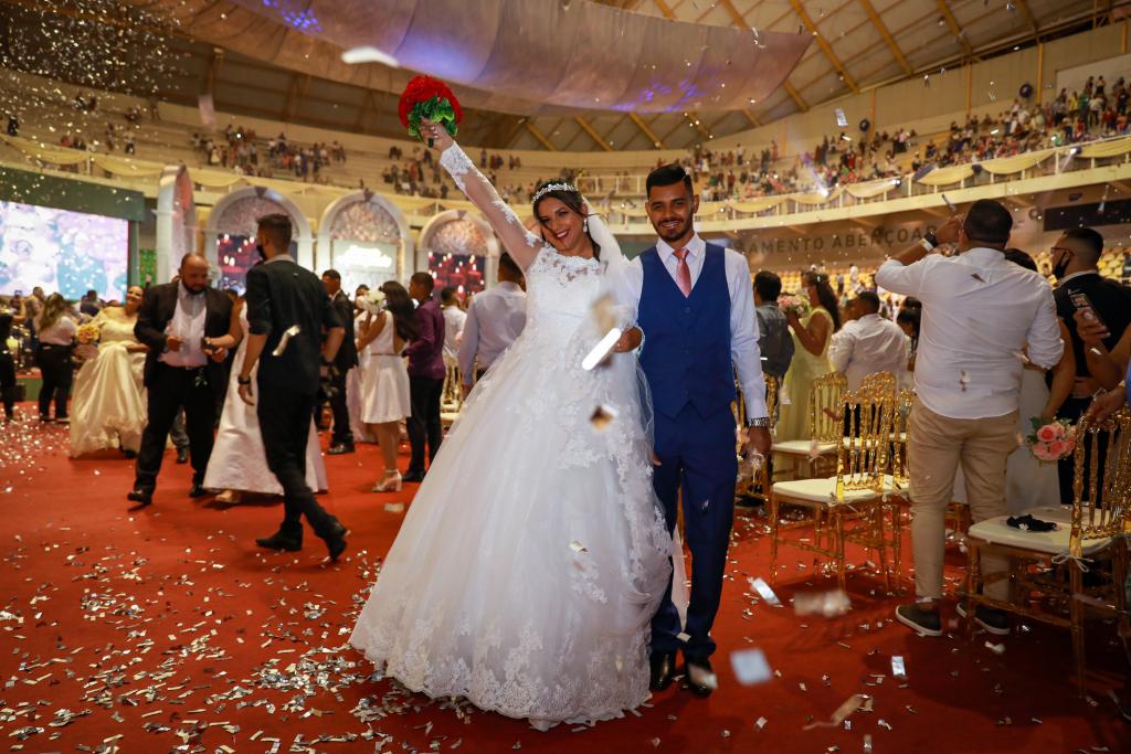 Photo of Água Boa recebe “Casamento Abençoado” para celebrar união de mais de 200 casais