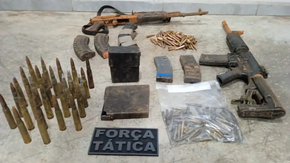 Photo of Morador encontra fuzis e balas em área onde houve caçada a criminosos que aterrorizaram Confresa