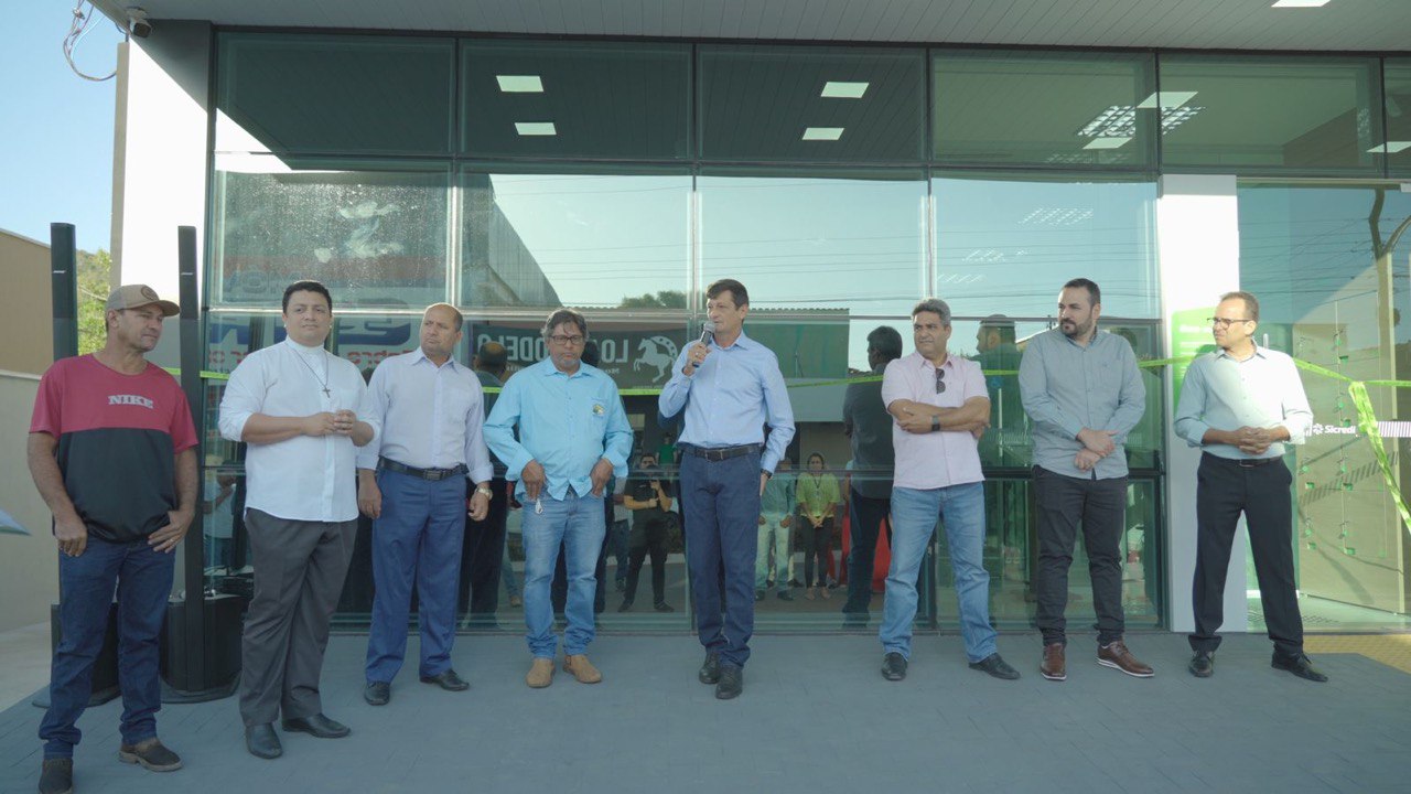 Photo of “A Sicredi Araxingu é para todos,” afirma presidente da cooperativa durante inauguração da agência de Santa Fé de Goiás-GO