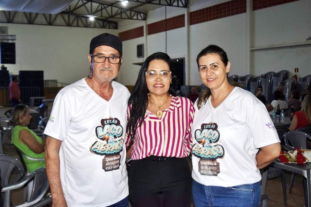 Photo of Vereadora Rozaine Presença representa Câmara Municipal de Vereadores em mais uma edição do jantar Laço e Abraço