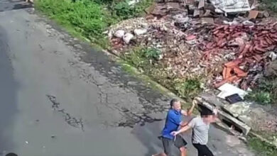 Photo of Homem ataca ex-mulher com faca e é morto a tiros por CAC