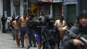 Photo of Megaoperação no Rio: imagens inéditas mostram criminosos armados à espera da polícia