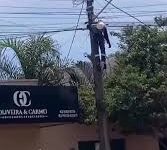 Photo of Técnico leva descarga elétrica e fica pendurado em poste durante serviço em Aparecida de Goiânia