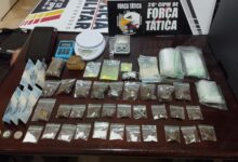Photo of Força Tática prende dois indivíduos por tráfico de drogas durante patrulhamento em Água Boa