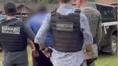 Photo of Família é presa suspeita de tráfico de crianças para adoção ilegal em Goiás