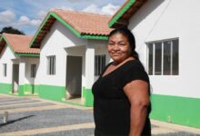 Photo of Governo entrega 50 casas populares em Querência: “é a tranquilidade de ter um lar para chamar de meu”, afirma moradora